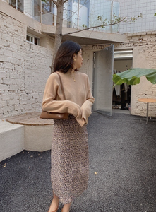 高円寺の古着屋さんで見つけた小花柄コーデュロイスカート_N1744