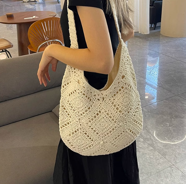 ひまわりのような編み目が揺れるマルシェのショルダーバッグ_K0040