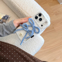 画像をギャラリービューアに読み込む, 冬のカフェでそっと手に馴染むふわもこリボン iPhoneケース_K0235