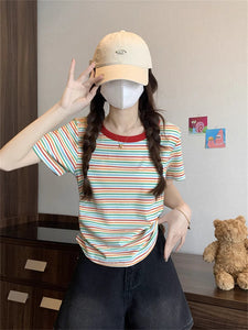 カラフルソーダを片手に夏の公園で待ち合わせTシャツ_K0135