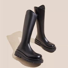 画像をギャラリービューアに読み込む, 夜のイルミに照らされて、自信をくれるロングブーツ _K0257