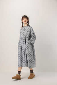 イチゴ味のキャンディーが好きな女の子のワンピース_N1460