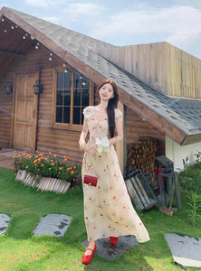 小さなログハウスと花の庭にぴったりだった夏の恋のワンピース_K0020