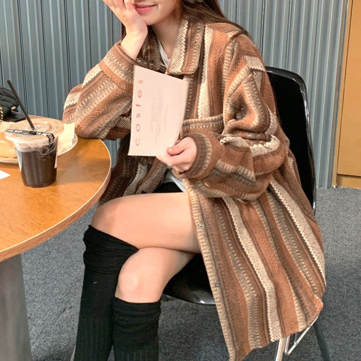 朝は毎日ベーグルを食べる彼女のマルチストライプシャツ_N1787