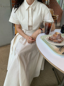 パンとコーヒーがおいしいカフェに行く日のワンピース_N1244