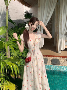 小さなログハウスと花の庭にぴったりだった夏の恋のワンピース_K0020