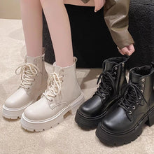 画像をギャラリービューアに読み込む, イルミネーションの帰り道に選ぶボリュームソールブーツ _K0254