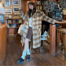 画像をギャラリービューアに読み込む, ロンドンの郊外に住む女の子のリバーシブルダッフルコート_K0227