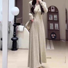 画像をギャラリービューアに読み込む, 木の床に映る影まで可愛く見せてくれるガーリーなロングワンピース _K0267