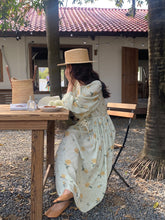 画像をギャラリービューアに読み込む, 【新作早割3/18まで】お花畑がキレイな公園でピクニックをする花柄パフスリーブワンピース_N3501