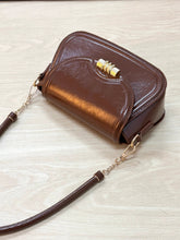 画像をギャラリービューアに読み込む, 紅葉散るテラスでココアを分け合ったあの日のメモリーバッグ_K0234