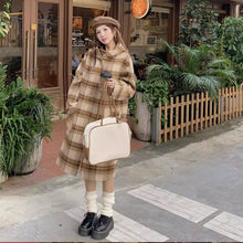 画像をギャラリービューアに読み込む, ロンドンの郊外に住む女の子のリバーシブルダッフルコート_K0227