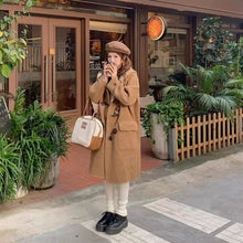 画像をギャラリービューアに読み込む, ロンドンの郊外に住む女の子のリバーシブルダッフルコート_K0227