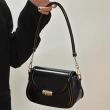 画像をギャラリービューアに読み込む, 紅葉散るテラスでココアを分け合ったあの日のメモリーバッグ_K0234