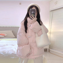 画像をギャラリービューアに読み込む, ソウルのカフェ巡りで彼と寄り添う、韓国ガーリーダウンアウター _K0251