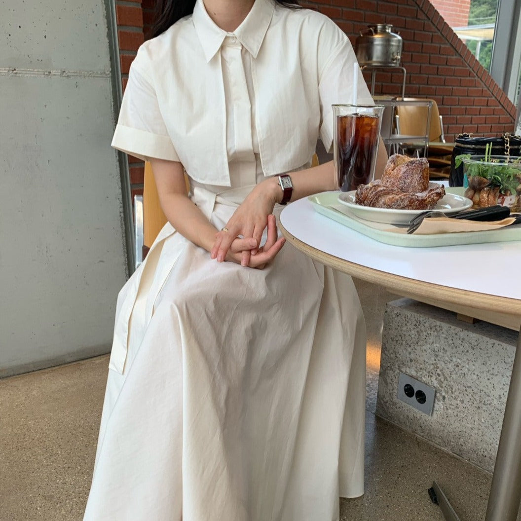 パンとコーヒーがおいしいカフェに行く日のワンピース_N1244