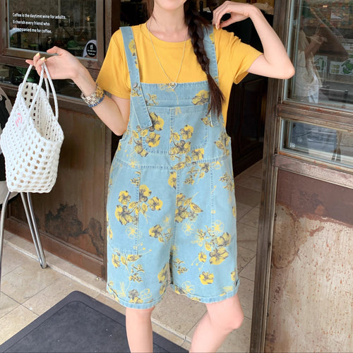 花柄デニムとレトロ壁紙がやさしく混ざり合う夏のショートデニムオーバーオール_K0022