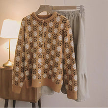 画像をギャラリービューアに読み込む, 花束を贈る少女のアンティークガーデンニット_K0217