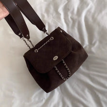 画像をギャラリービューアに読み込む, 甘くほろ苦いモカの香りを纏ったチェーンバッグの物語_K0229