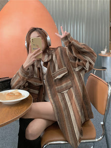 朝は毎日ベーグルを食べる彼女のマルチストライプシャツ_N1787