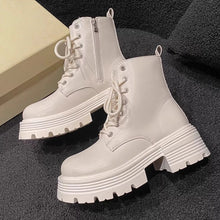 画像をギャラリービューアに読み込む, イルミネーションの帰り道に選ぶボリュームソールブーツ _K0254