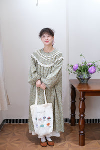 ヴィンテージショップで働くあの子の小花柄レトロワンピース_N3512