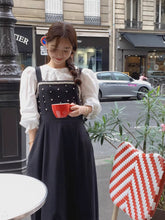 画像をギャラリービューアに読み込む, パリのカフェでモーニングをする日のパールジャンパースカート_N1551