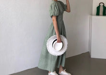 画像をギャラリービューアに読み込む, 隠れ家カフェで女子会をする日のワンピース_N1316
