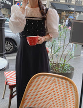 画像をギャラリービューアに読み込む, パリのカフェでモーニングをする日のワンピース_N1551