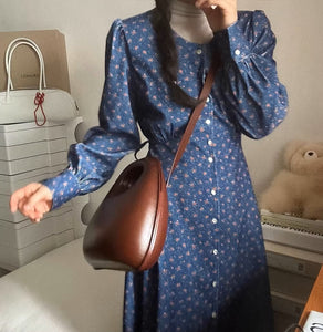 帰り道でかわいいお花を見つけた日の小花柄フロントボタンワンピース_N1817