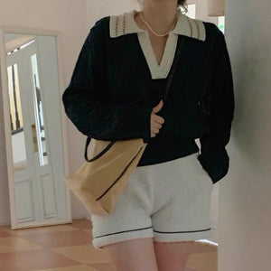 パリのおしゃれなお洋服屋さんを巡る日のニットトップス_N1564
