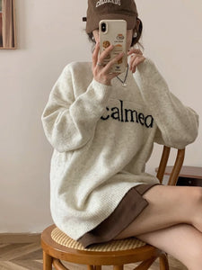 コーヒースタンドに立ち寄る日のレタリングニット_N1713
