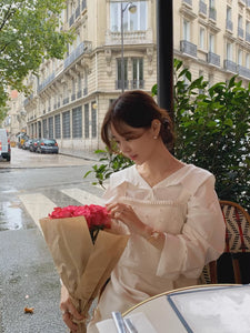 パリのカフェでモーニングをする日のパールジャンパースカート_N1551