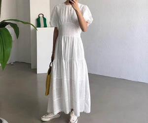 隠れ家カフェで女子会をする日のワンピース_N1316