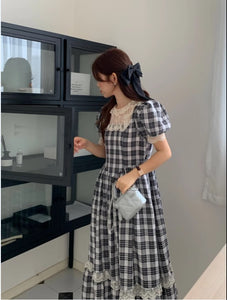 図書館で過ごす日のワンピース_N1278